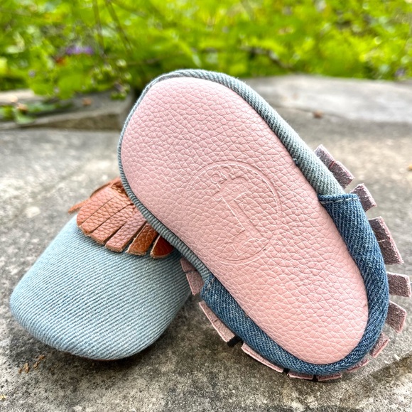 Genuine leather baby moccasins - Picture 2 of 2